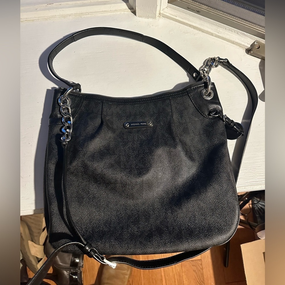 Michael Kors Elegant Black Shoulder Bag